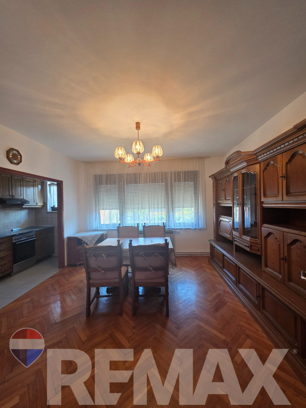 Trosoban sprat kuće | 85m2 | Petrićevac 2