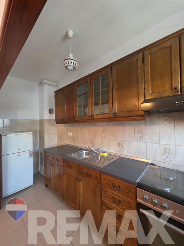 Trosoban sprat kuće | 85m2 | Petrićevac 5