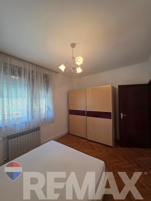 Trosoban sprat kuće | 85m2 | Petrićevac 7