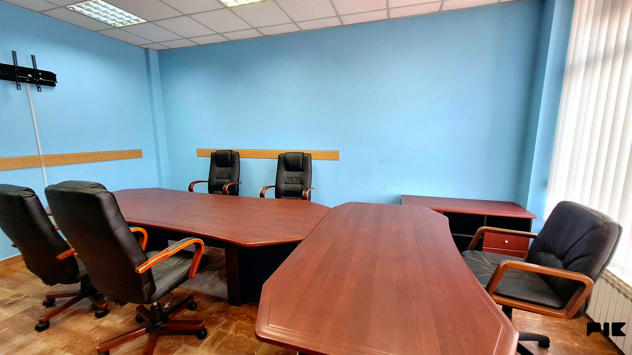Poslovni prostor Pale 85m2 (CENTAR)