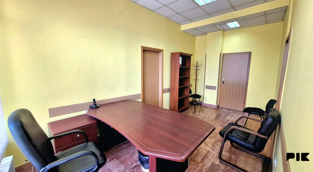 Poslovni prostor Pale 85m2 (CENTAR) 4