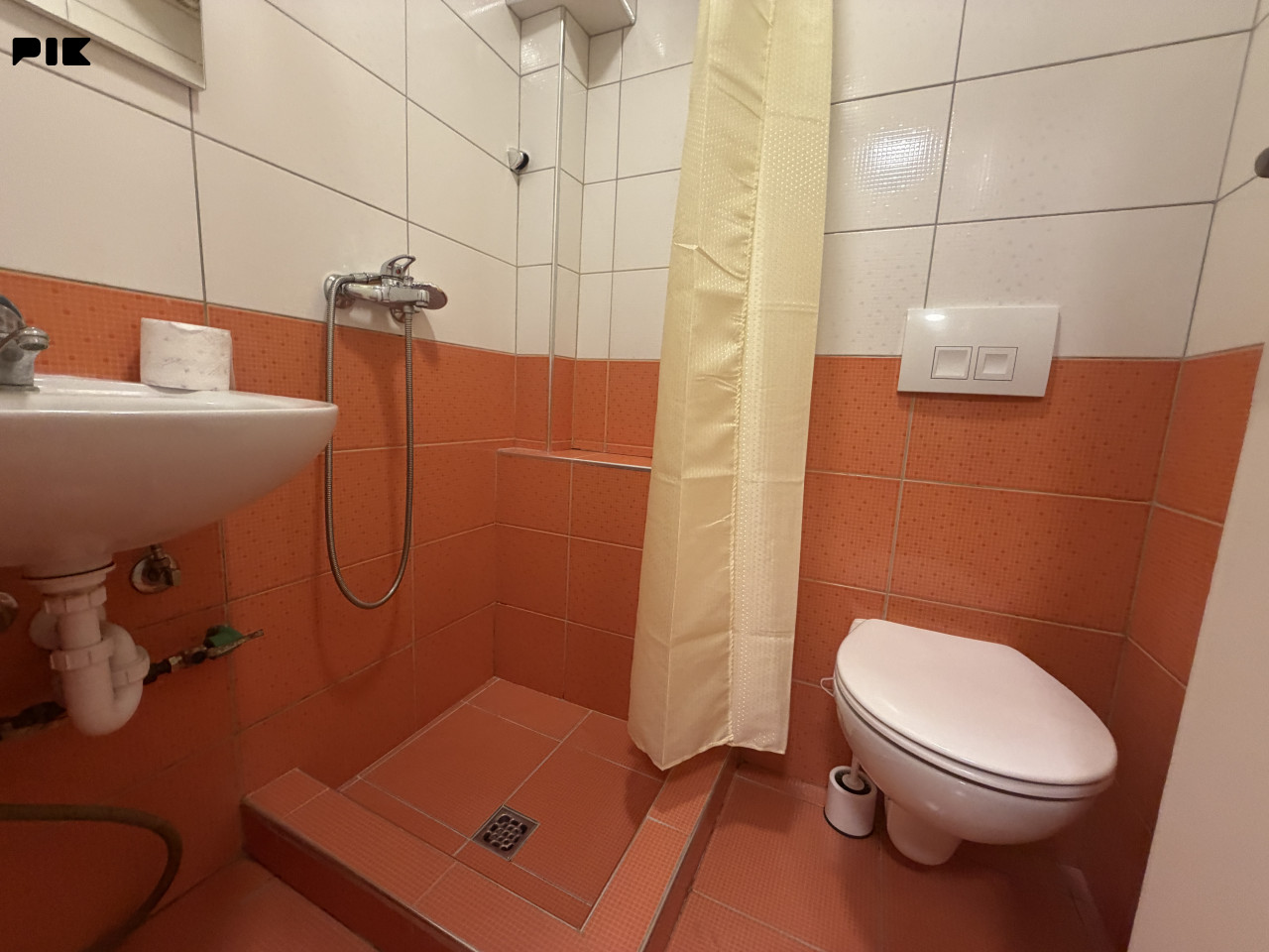 Renoviran dvosoban stan 34 m2 prvi sprat Stari Grad Sarajevo 17