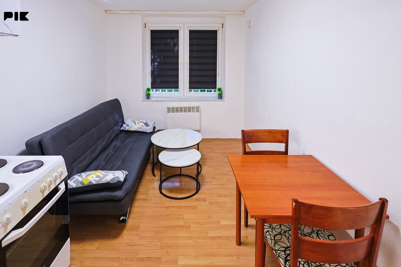 Renoviran dvosoban stan 34 m2 prvi sprat Stari Grad Sarajevo 12