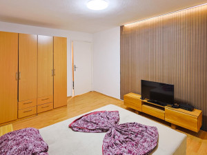 Renovated two-room apartment, 34 m2, first floor, Stari Grad Sarajevo