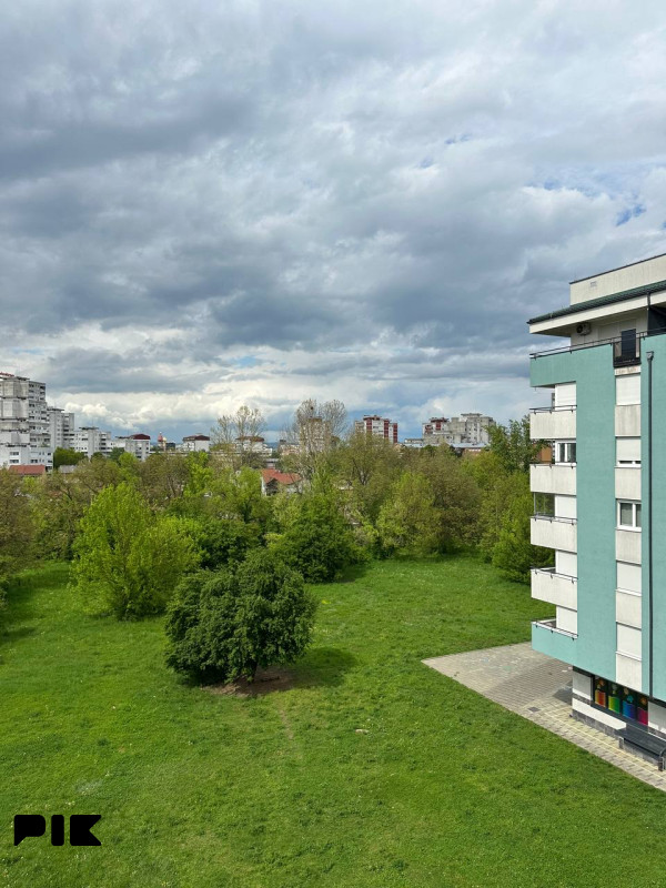Stan i dva parking mjesta Banja Luka 71m2 12