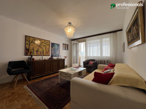 Trosoban stan Hrasno Novo Sarajevo 71 m2
