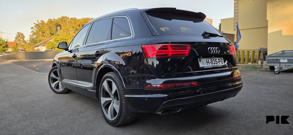 Audi Q7 3x s line 2016 godina 3.0 tdi 200kw **061412226 - slika 3