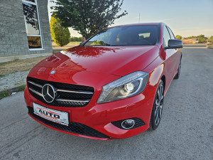 Mercedes-Benz A180 11/2013 God. 1.6 Benzin 90 Kw Navi Kamera Uvoz