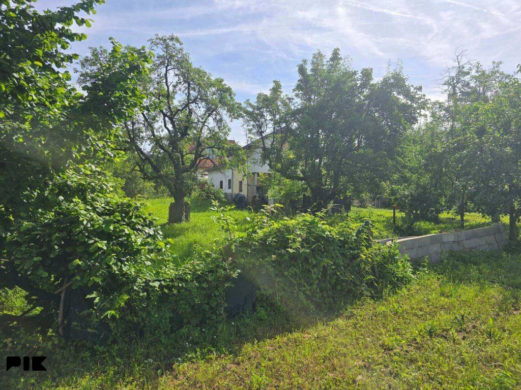 Građevinski plac od 850m2 na Starčevici 2
