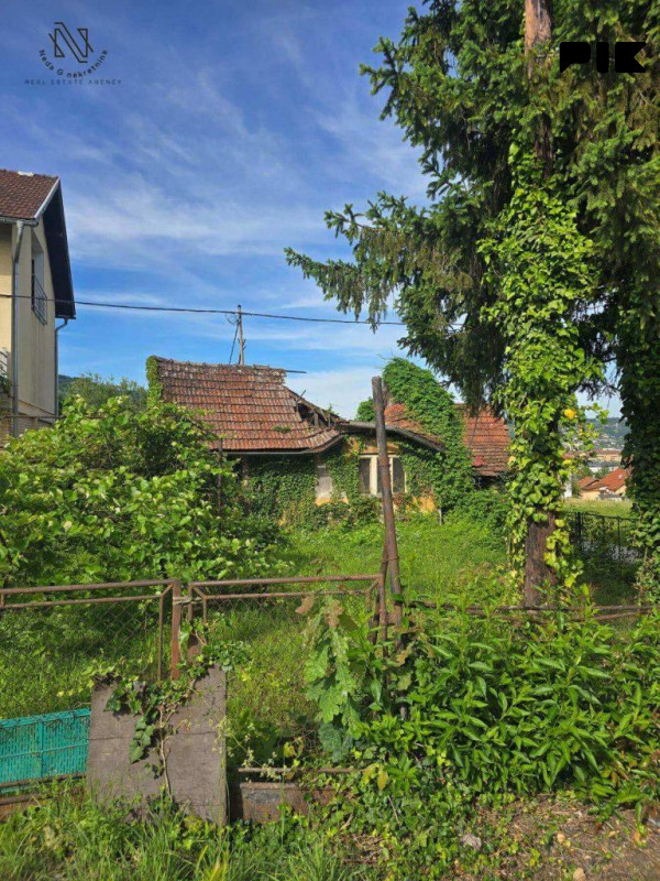 Građevinski plac od 850m2 na Starčevici 5