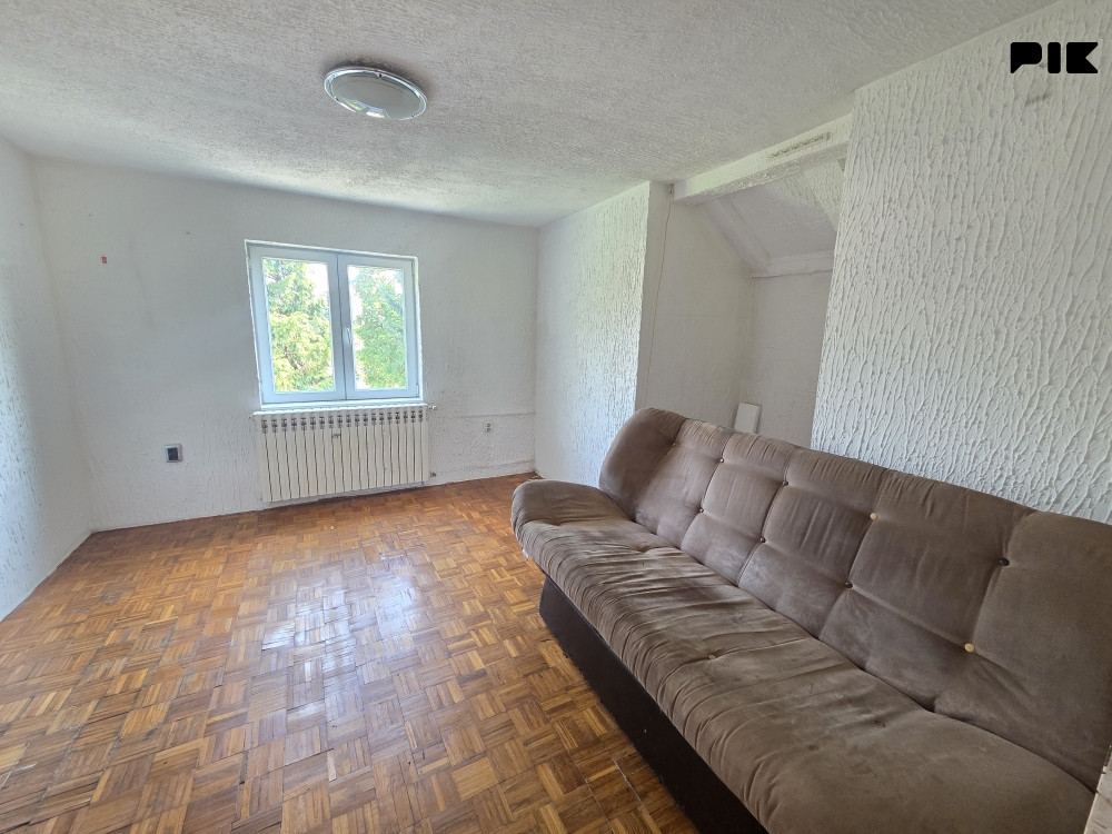 Porodična kuća u Lužanima na parceli od 602 m2 4