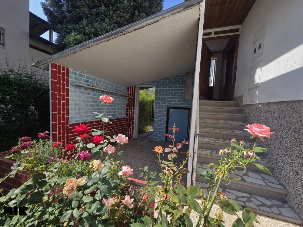 Porodična kuća u Lužanima na parceli od 602 m2 24