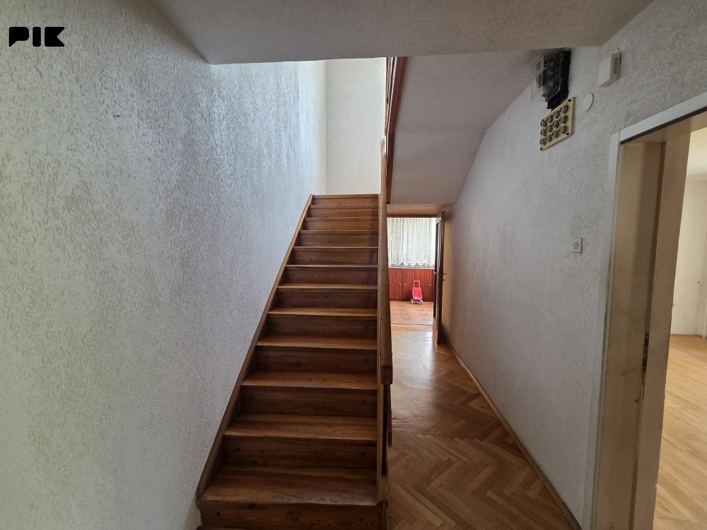 Porodična kuća u Lužanima na parceli od 602 m2 13