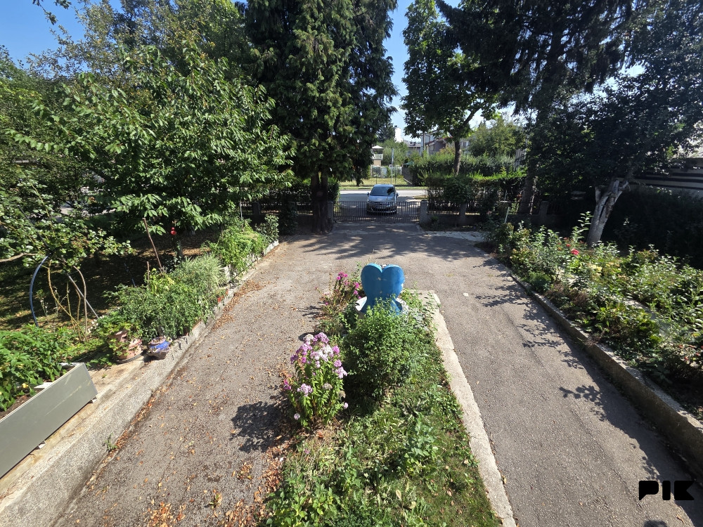 Porodična kuća u Lužanima na parceli od 602 m2 23