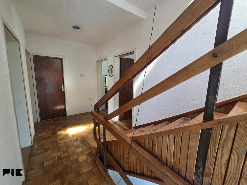 Porodična kuća u Lužanima na parceli od 602 m2 14
