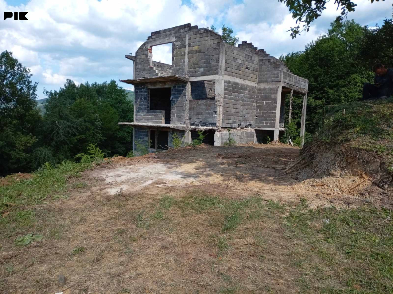 Zemljište 1100m2