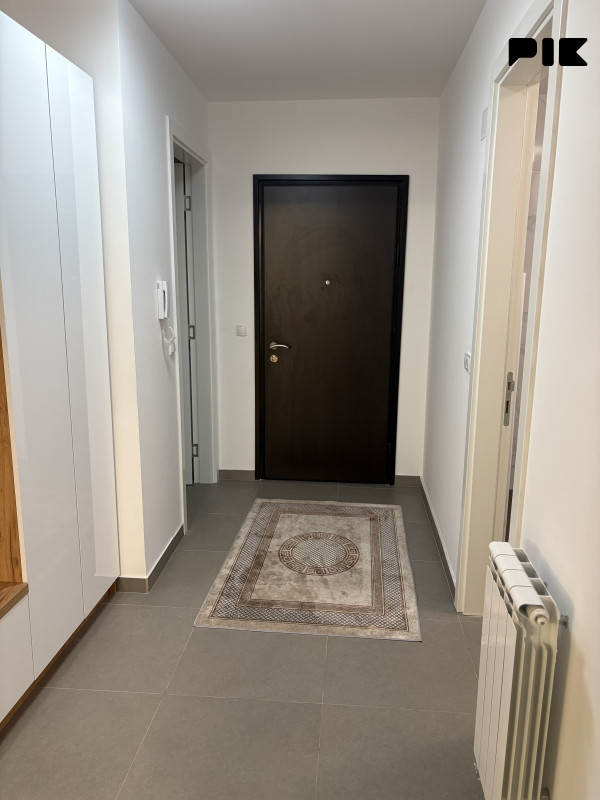 Luksuzan Stan Istočno Sarajevo sa Garažom 7