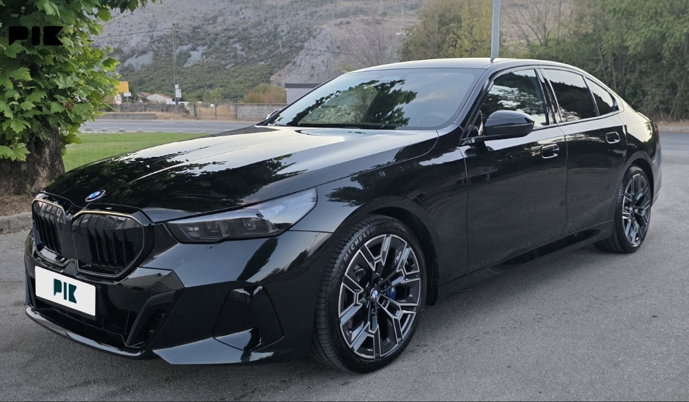 BMW 520 D X DRIVE M PAKET 2026 GOD FULL OPREMA