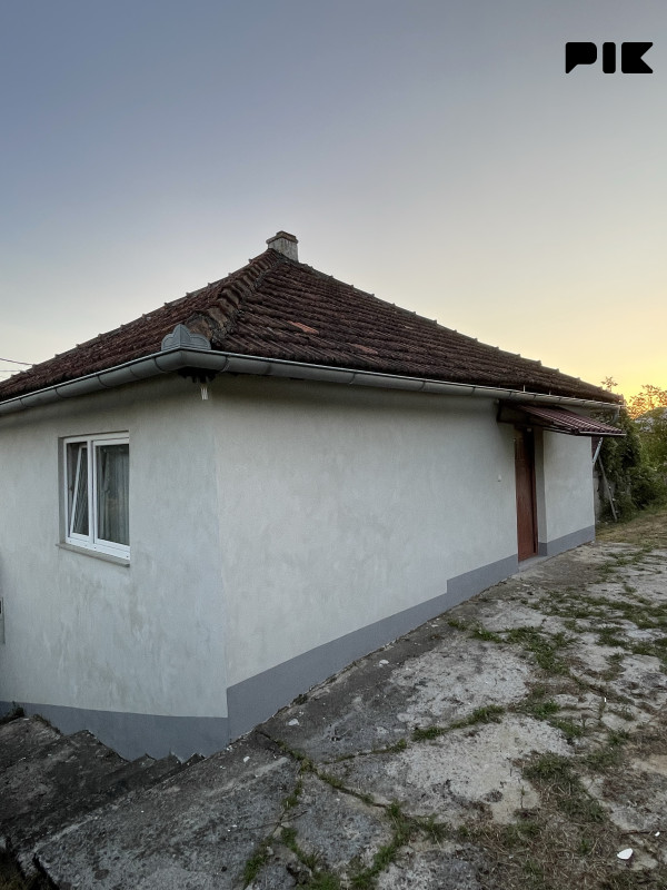 Kuća i ostava sa okucnicom 3