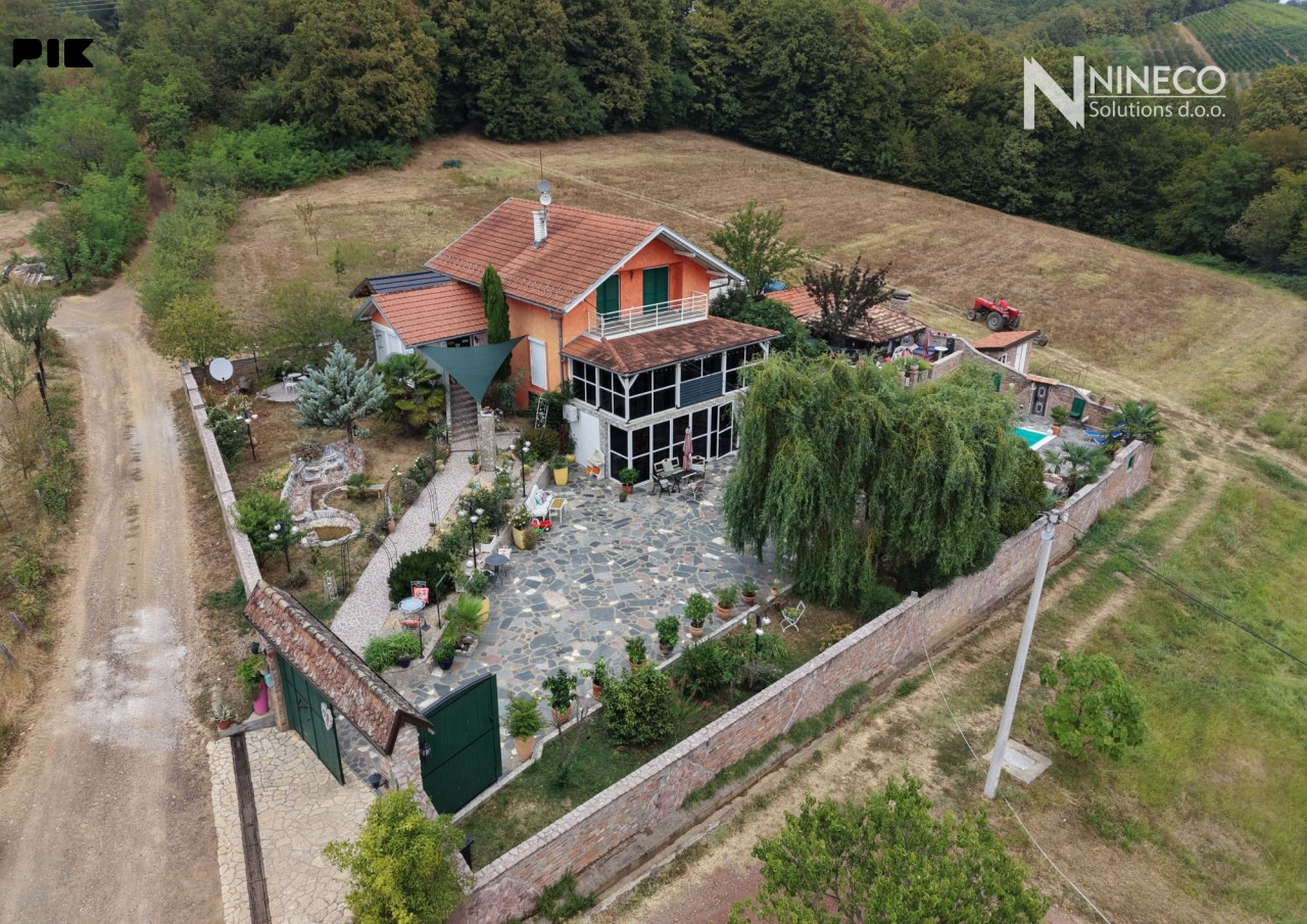 KUĆA SA ZEMLJIŠTEM I ŠUMOM - JABLAN - LAKTAŠI - 296 m2 2