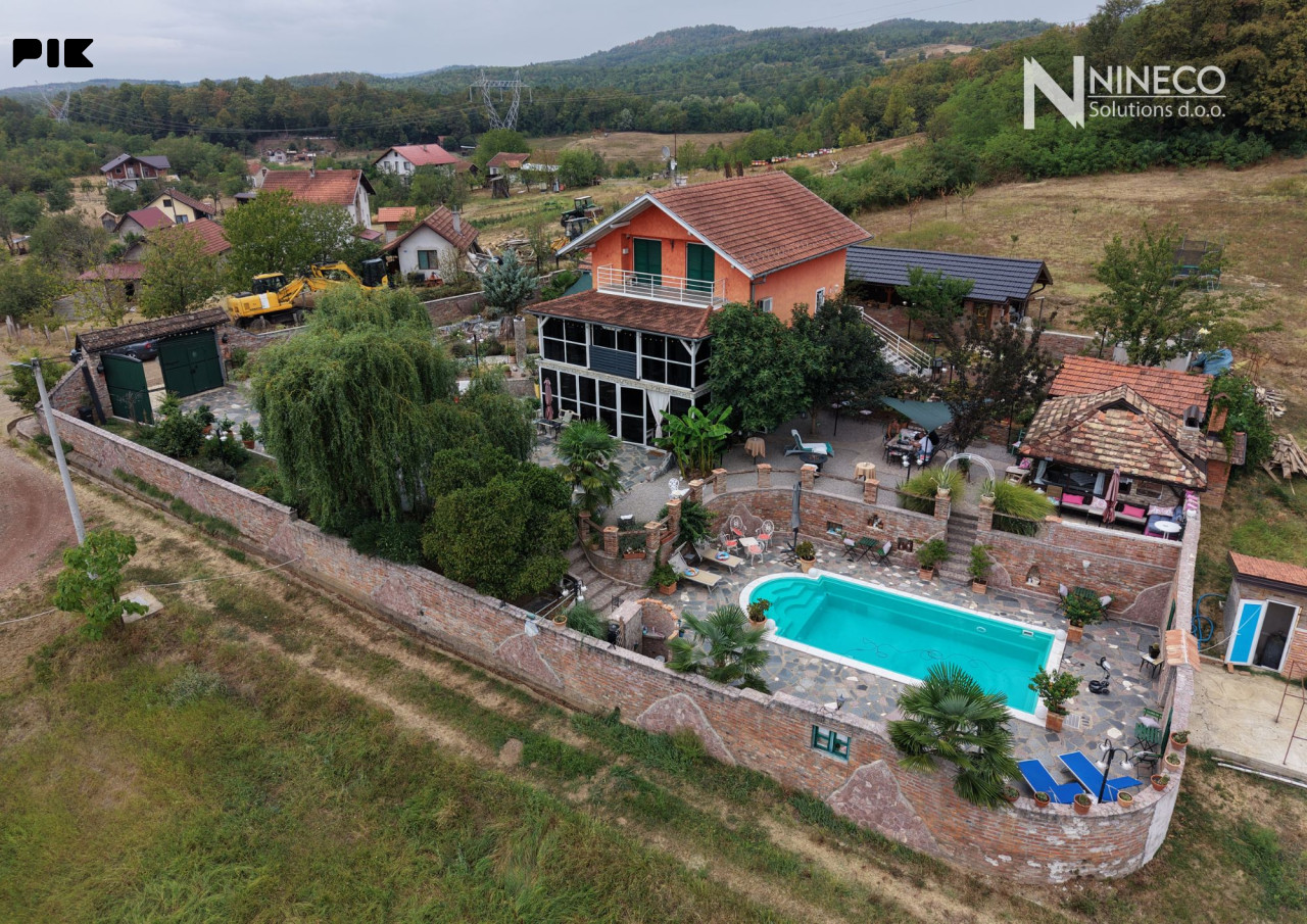 KUĆA SA ZEMLJIŠTEM I ŠUMOM - JABLAN - LAKTAŠI - 296 m2 3