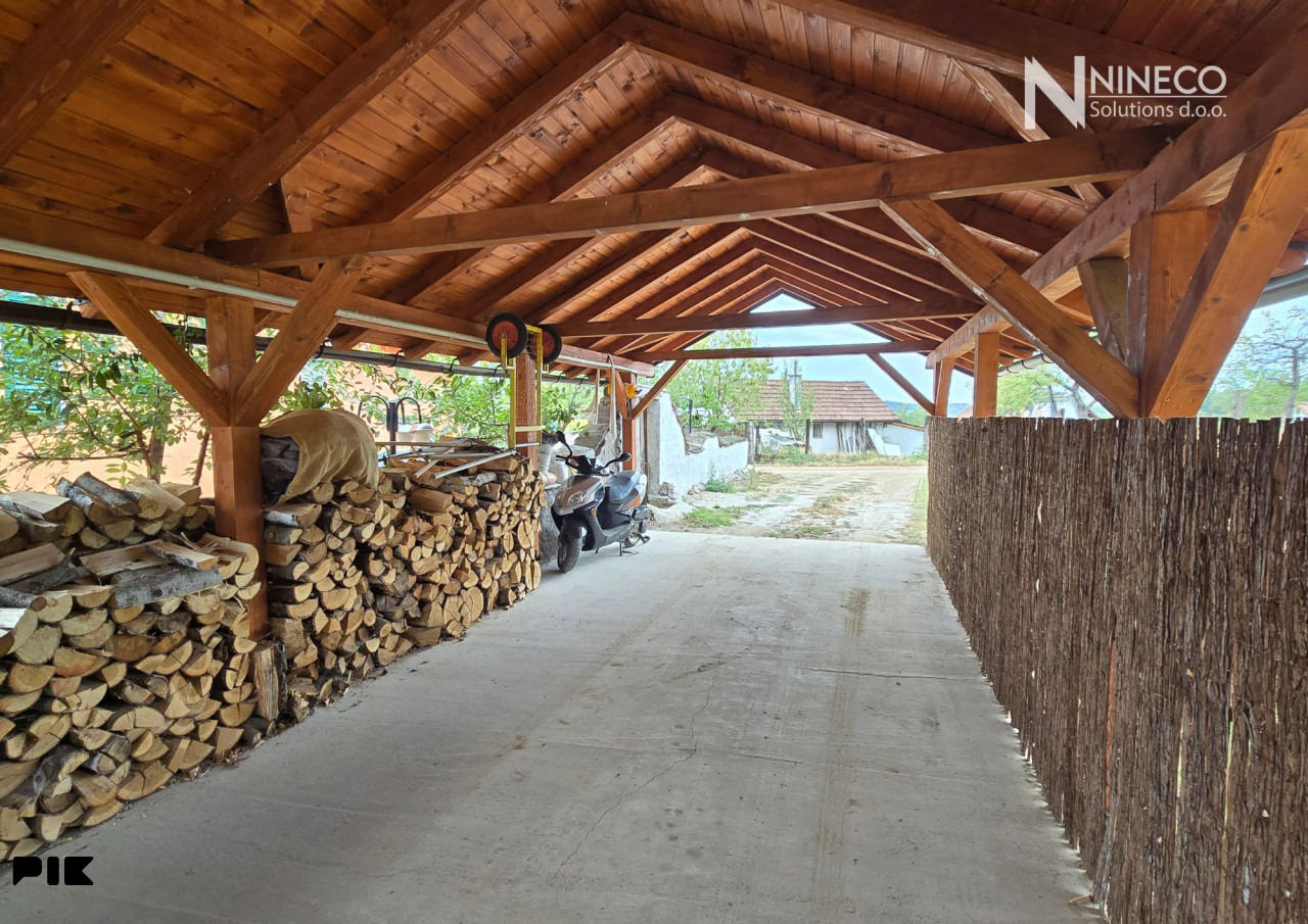 KUĆA SA ZEMLJIŠTEM I ŠUMOM - JABLAN - LAKTAŠI - 296 m2 12