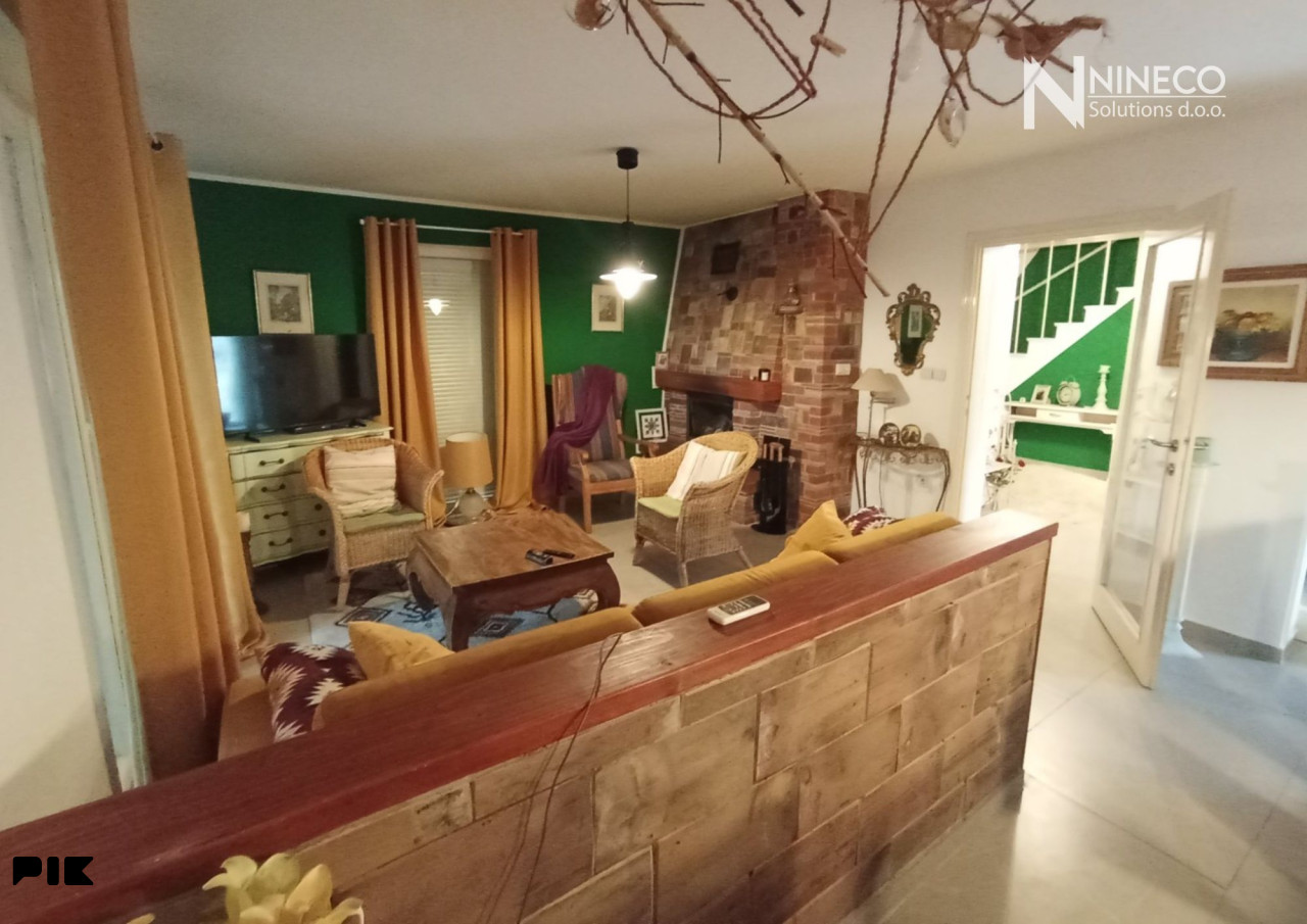 KUĆA SA ZEMLJIŠTEM I ŠUMOM - JABLAN - LAKTAŠI - 296 m2 13