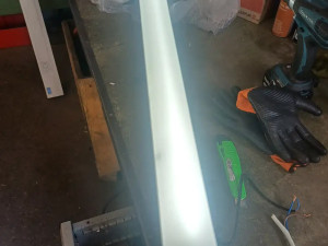 NEONSKA SVJETILJKA 135cm NOVO