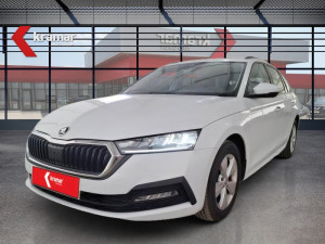 Škoda Octavia 2.0 TDI Karavan DSG Executive VIRTUAL 150 KS