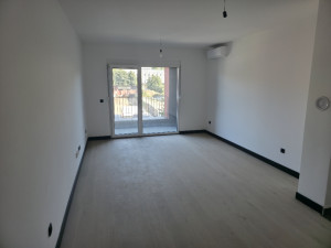 Garsonjera - Avenija ( Novi Grad )