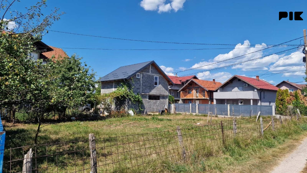 Zemljište Ilidža Otes 302 m2 2