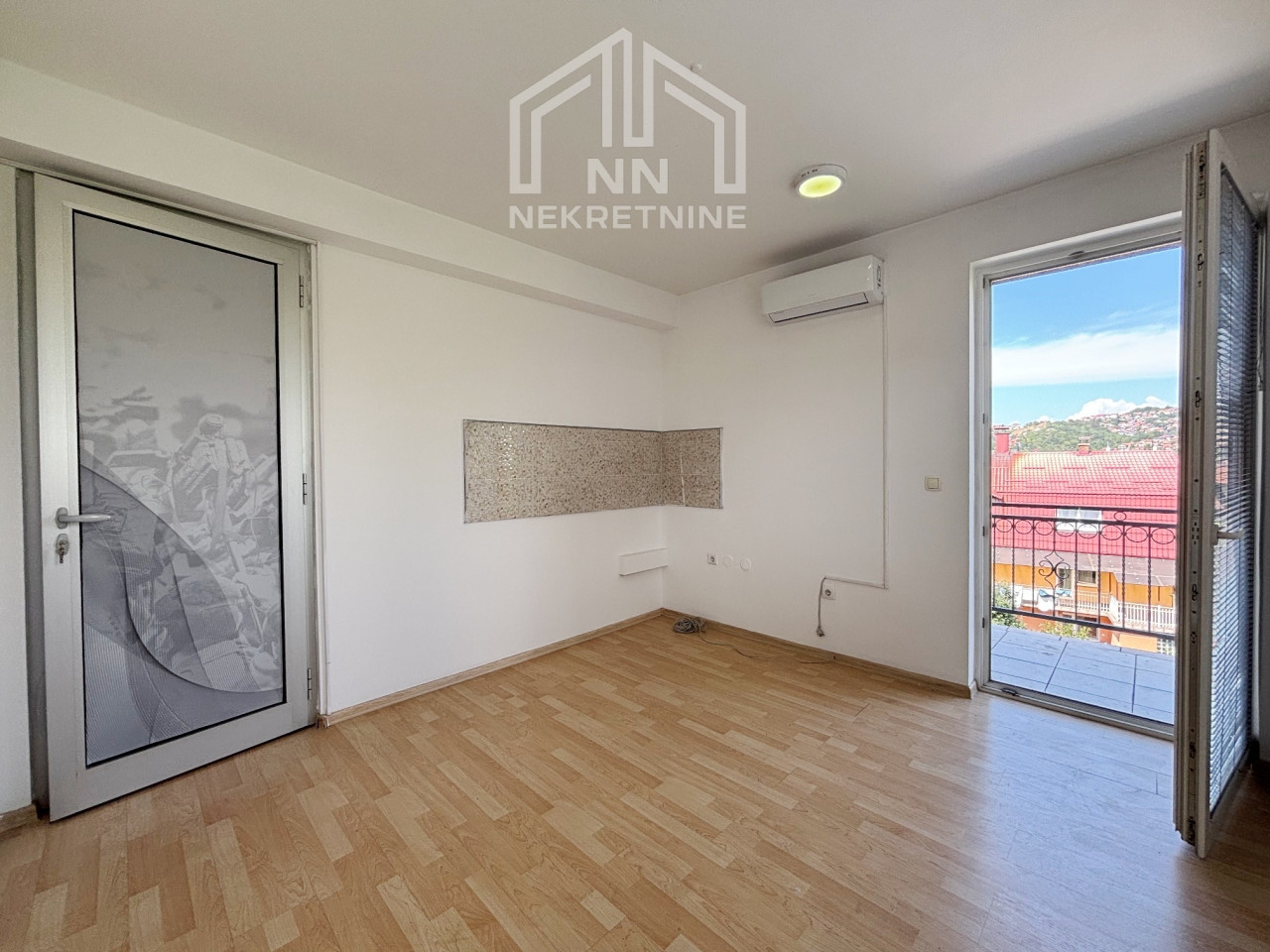 NN Nekretnine : Poslovni prostor 180m2 - Aneks 15