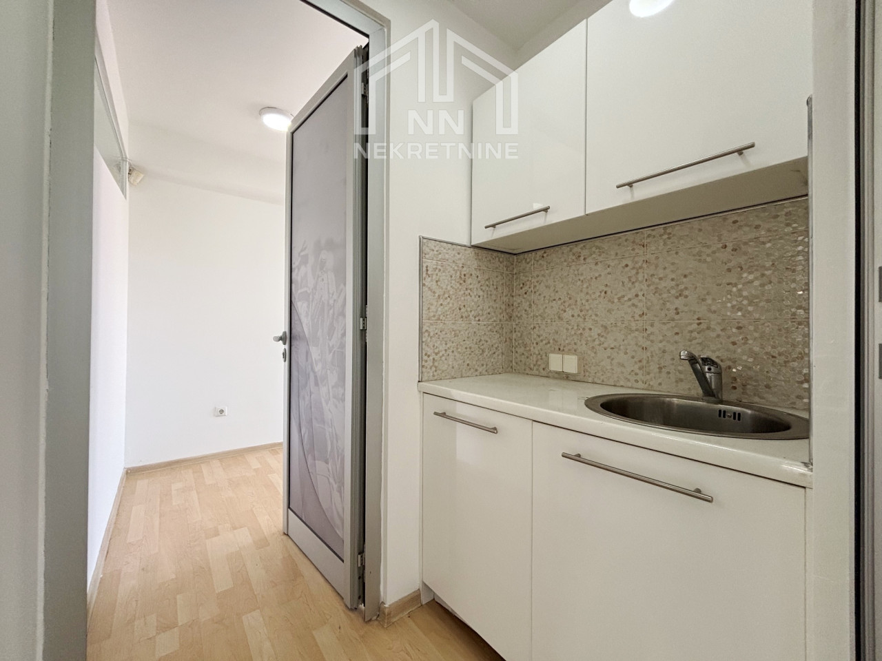 NN Nekretnine : Poslovni prostor 180m2 - Aneks 17