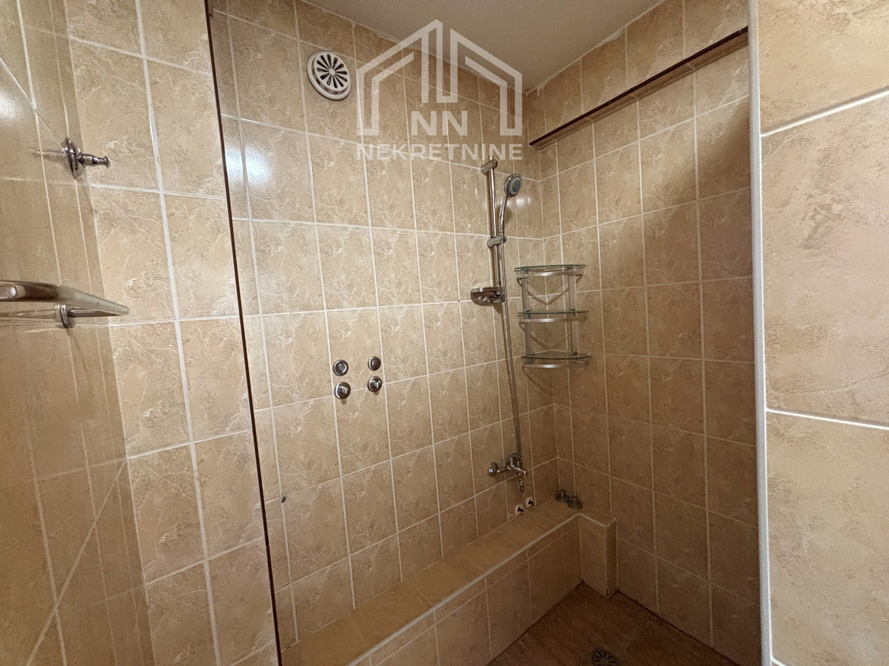 NN Nekretnine : Poslovni prostor 180m2 - Aneks 24