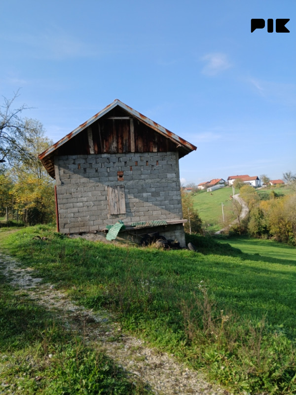 Zemljište Tešanj 3
