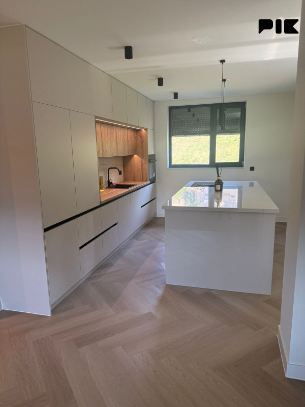 Stan Zenica 65m2,Odličbo stanje, full renoviran 12