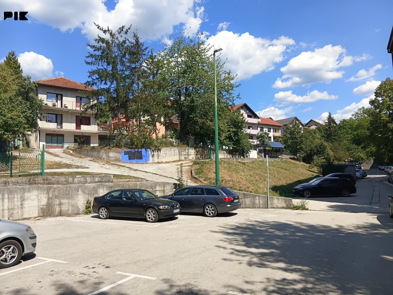 Poslovni prostor Vogošća 170m2 sa privatnim parkingom 10 mjesta