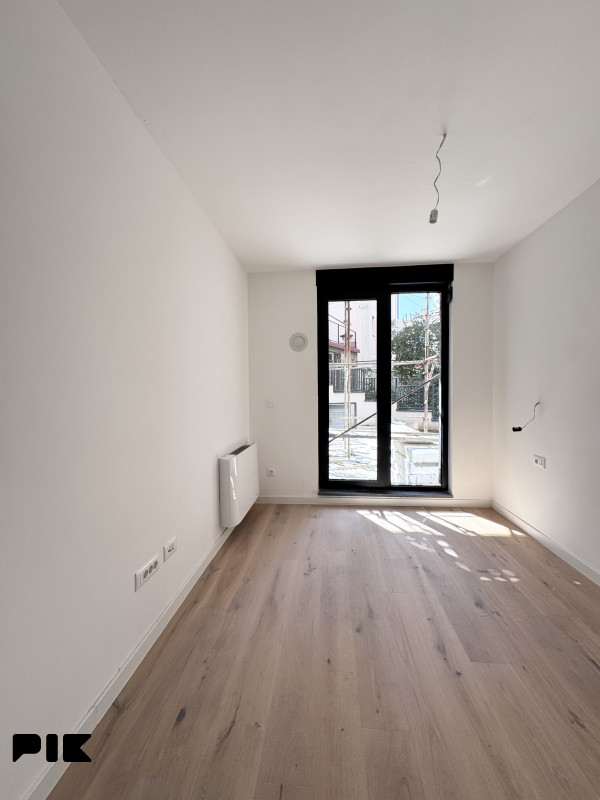 Breka 57 m2 Dvosoban stan sa privatnom baštom Delux 15