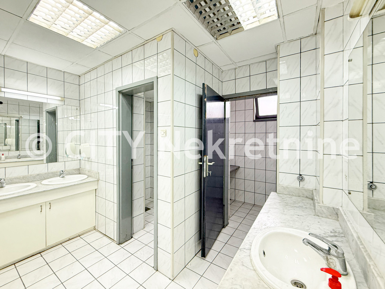 Poslovni prostor - Centar - Branilaca Sarajeva - 367 m2 31