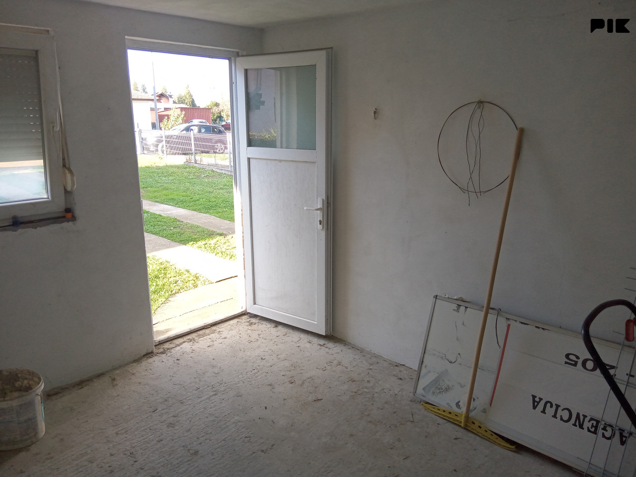 Garaža  sa dvorišnom sobom - Gradiška - 35m2 9