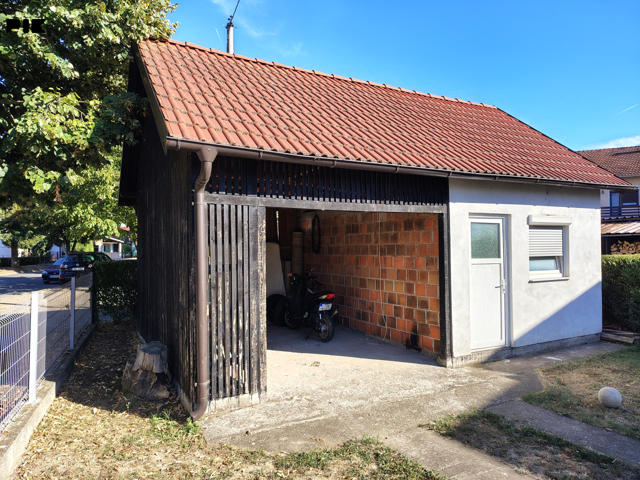 Dvorišna soba sa ključem i garaža - 35m2 3