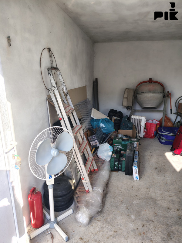 Dvorišna soba sa ključem i garaža - 35m2 8
