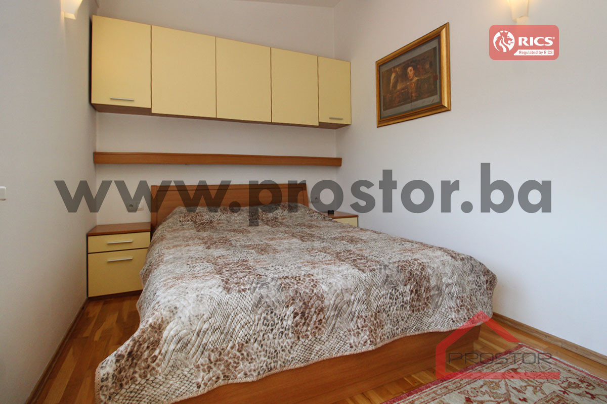 PROSTOR izdaje: Trosoban stan na Grbavici, ul. Radnička 8