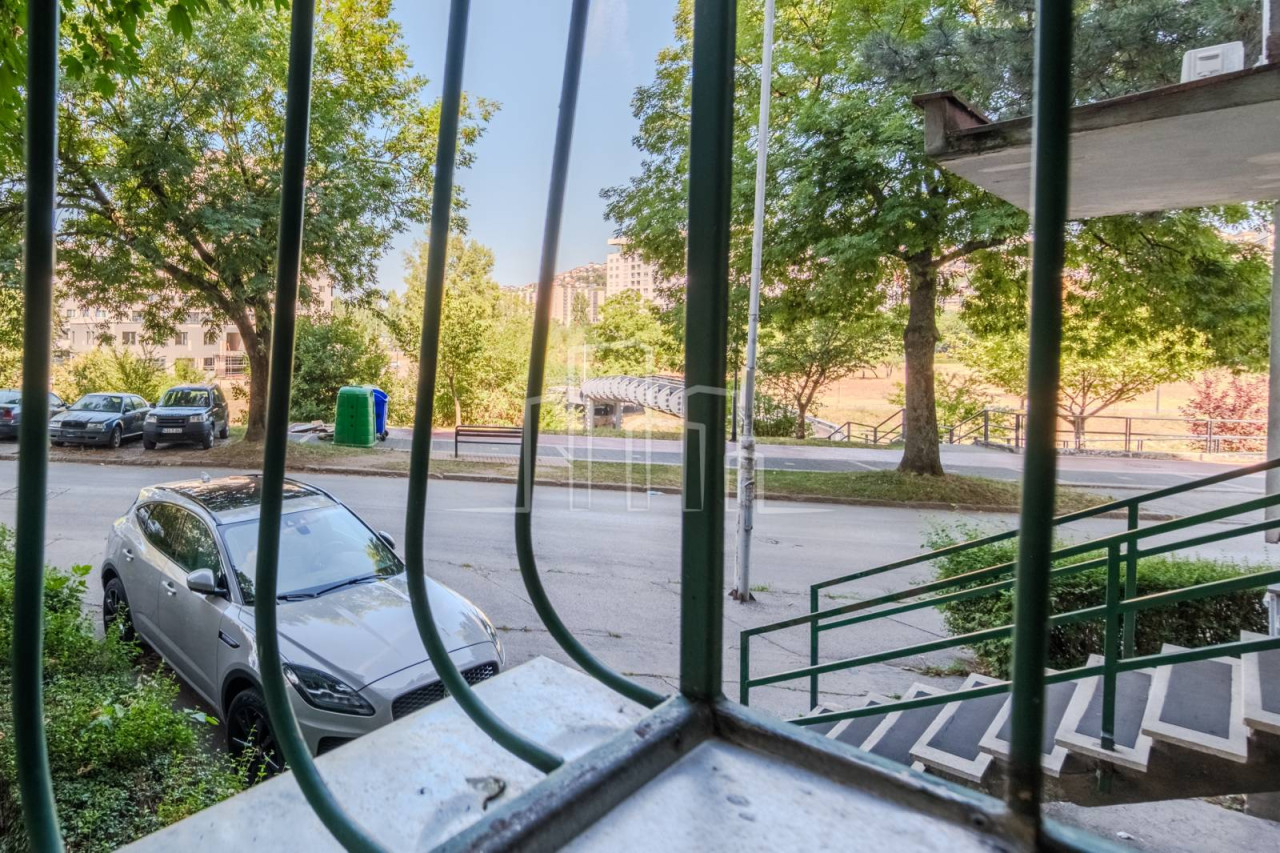 Prodaja dvosoban stan 58 m2 sa dva balkona Otoka Sarajevo 12