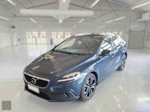Volvo V40 Cross Country D4 Geartronic u dolasku 2017
