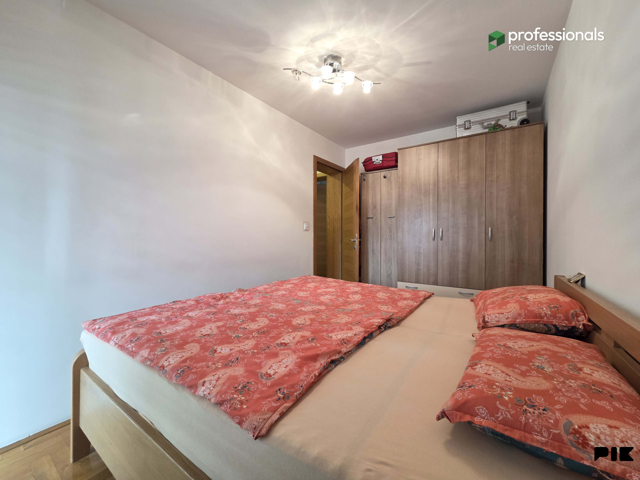 Trosoban stan Lukavica Istočno Sarajevo 77 m2 10