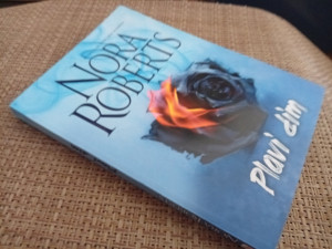 PLAVI DIM - Nora Roberts