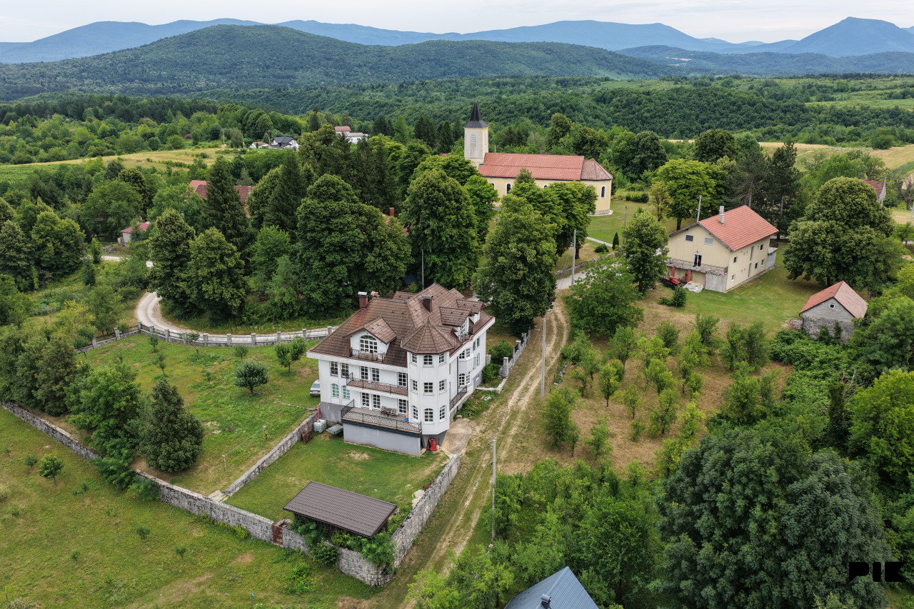 Kuća Bihać 623m2 3