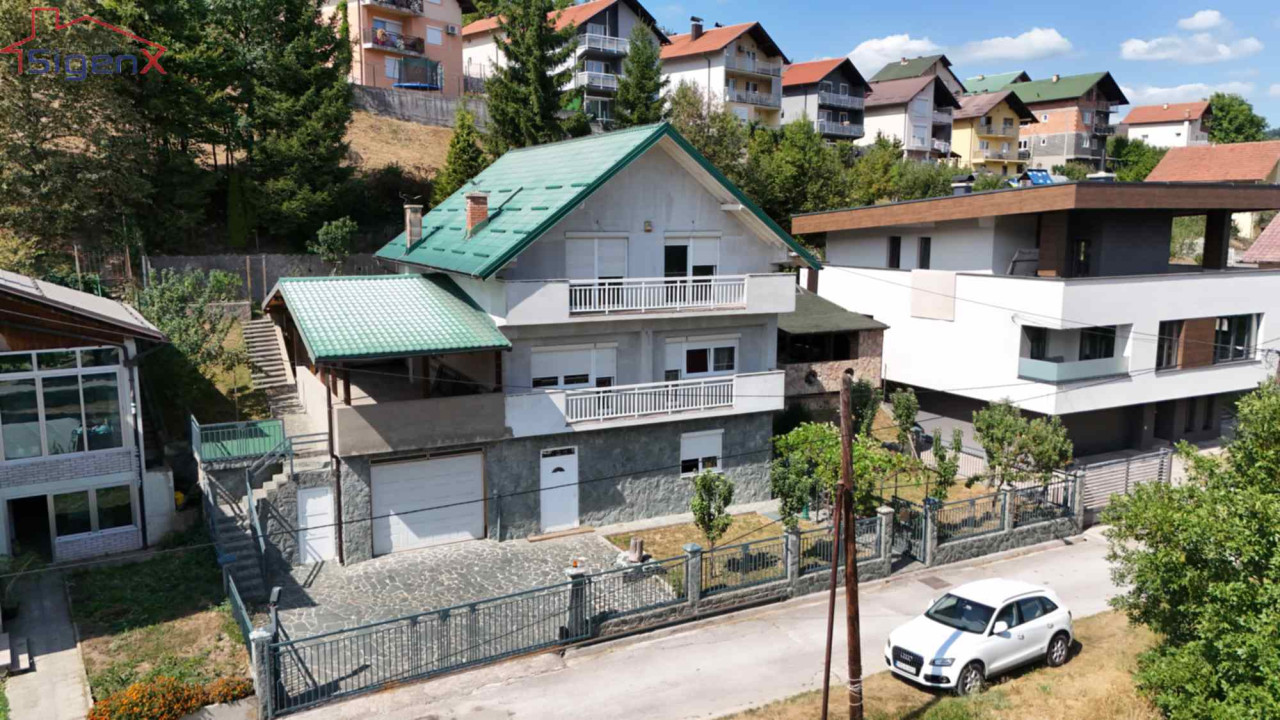 Sigenx prodaje kuću sa dvorištem/Hadžići