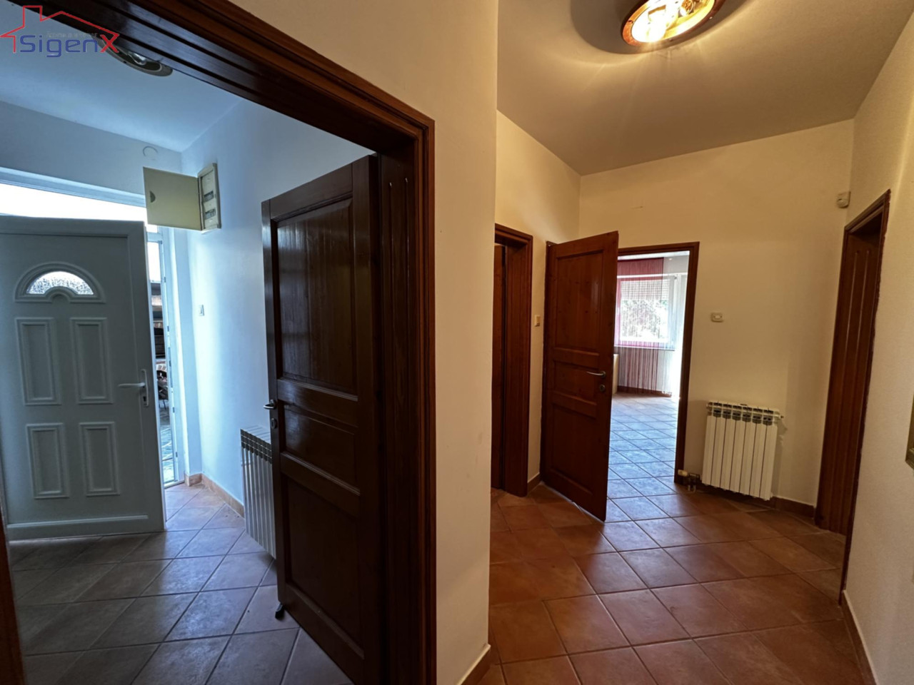 Sigenx prodaje kuću sa dvorištem/Hadžići 34